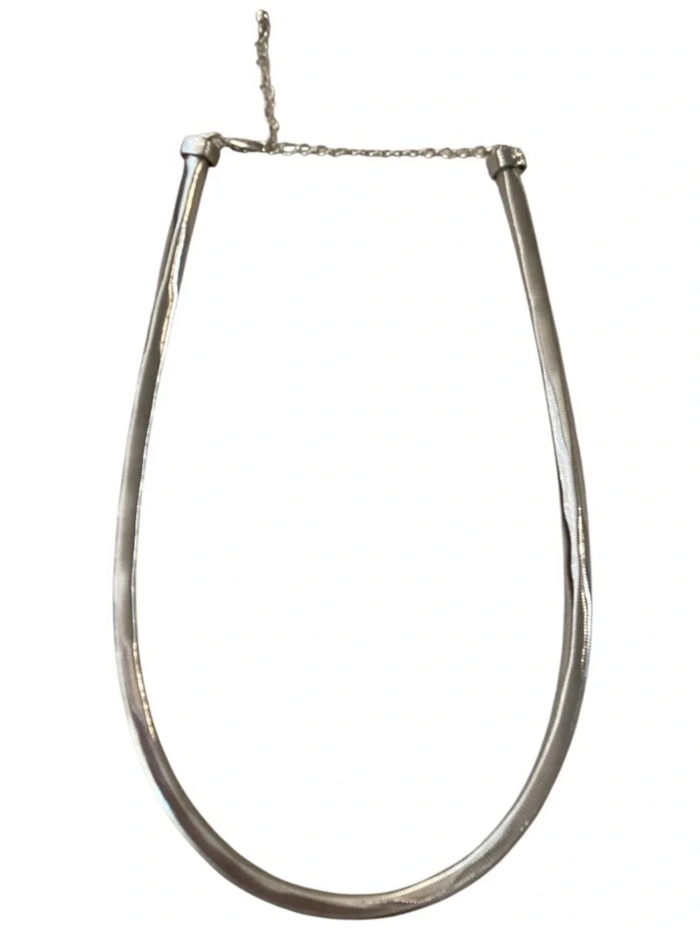 Juliet by Crystal Avenue Round Omega Stretchy Silver Tone Necklace (NWT)